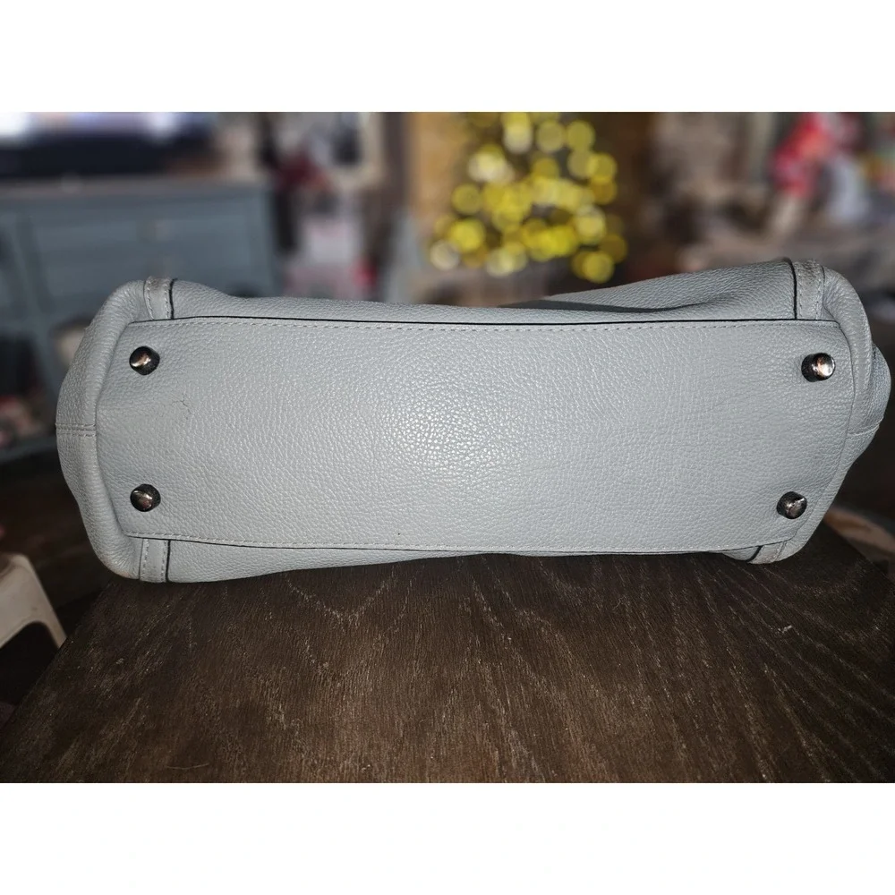 Coach Eddie Gorgeous Pebbled Leather Turnlock Lt. Light Blue 3 Compartments